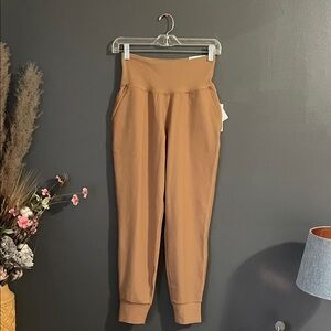 Old Navy Tan High-Waisted Joggers Sz S